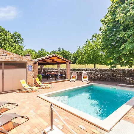Authentic Istran House Peteh With Pool In Heart Of Istria