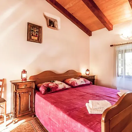 Authentic Istran House Peteh With Pool In Heart Of Istria * Žminj