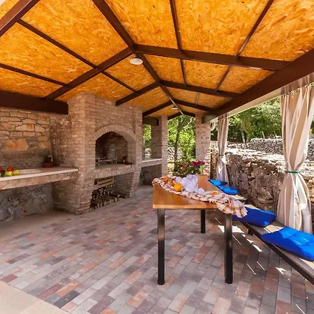 Authentic Istran House Peteh With Pool In Heart Of Istria