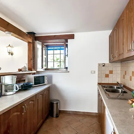 Authentic Istran House Peteh With Pool In Heart Of Istria Βίλα