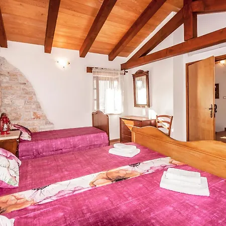 Βίλα Authentic Istran House Peteh With Pool In Heart Of Istria